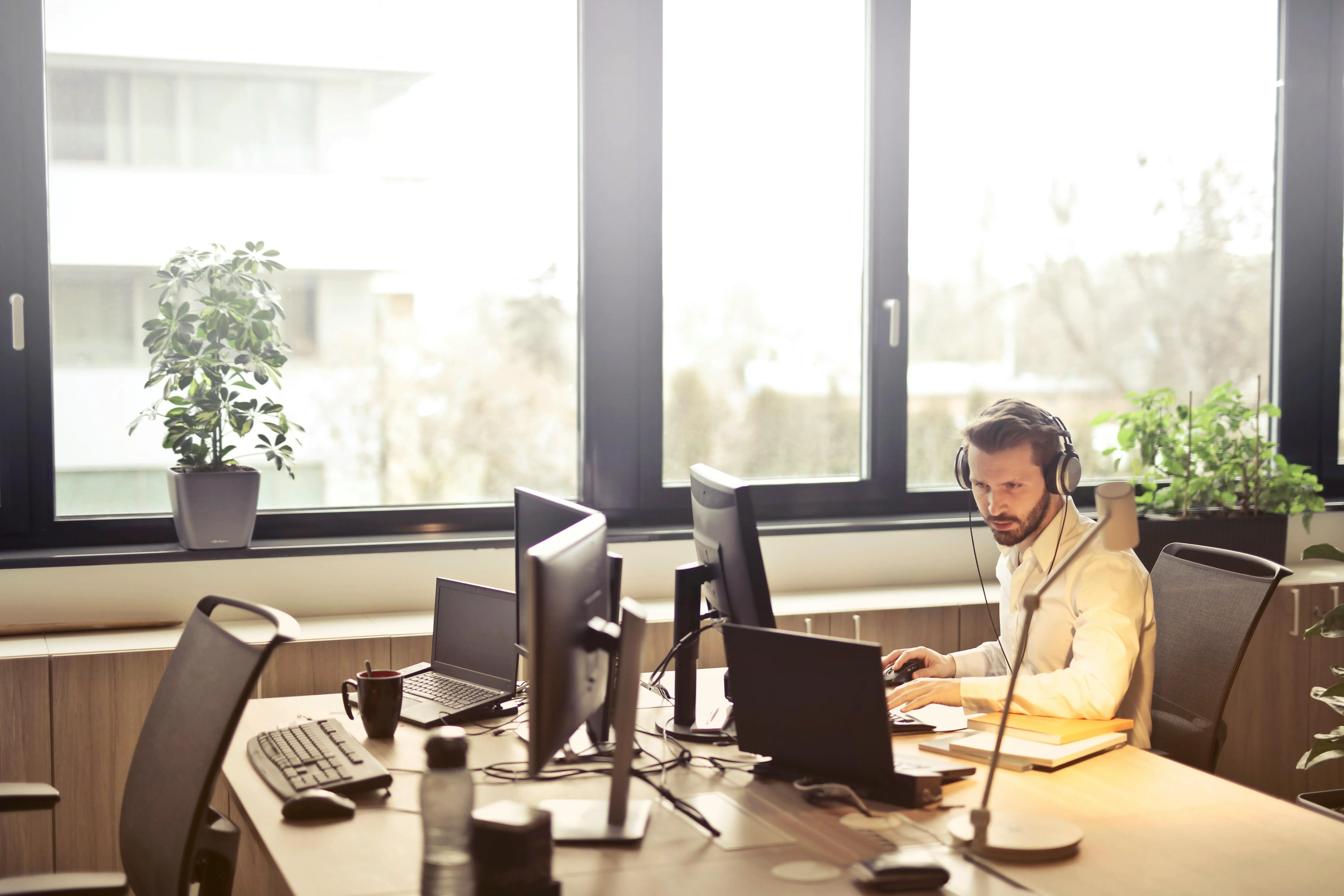 Call Centers and Customer Service Management: Enhancing Efficiency and Excellence in Customer Experience